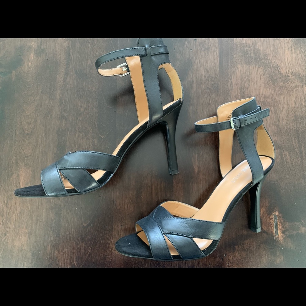 Ankle strap leather sandals